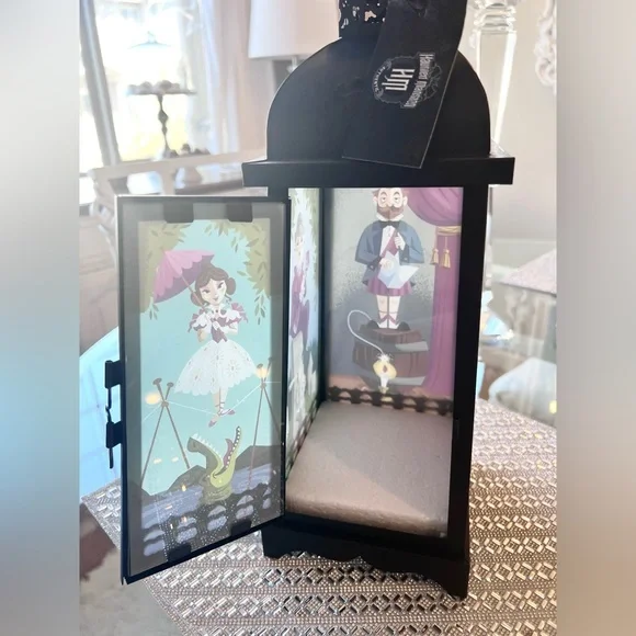 ☠️ DISNEY Haunted Mansion Disneyland Lantern Stretch Room Halloween Decor NEW - Picture 8 of 11